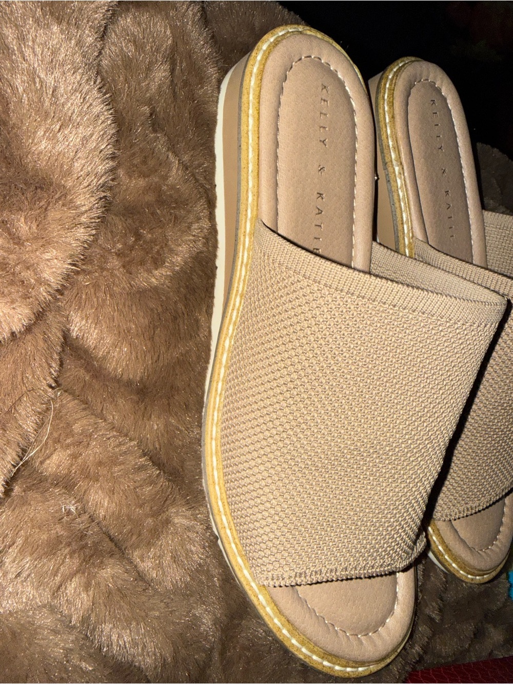 Kelly & Katie Women's Tan Slide Sandals - Picture 4 of 5